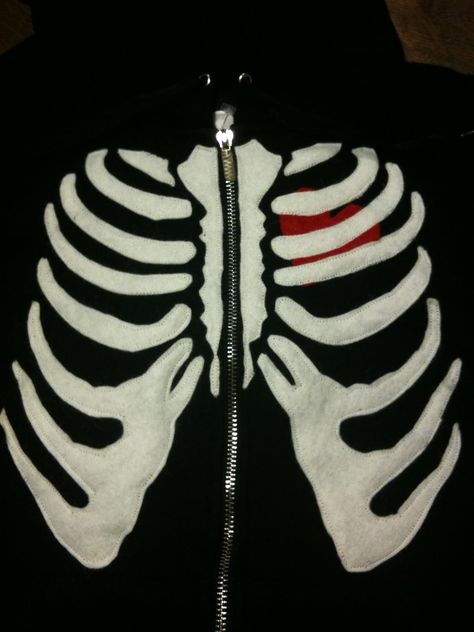 Rib Cage Stencil, Ribcage With Heart Inside, Rib Cage Jacket, Ribcage Embroidery, Mcr Embroidery, Ribcage Hoodie, Skeleton Rib Cage, Appliqué Ideas, Cage Thoracique