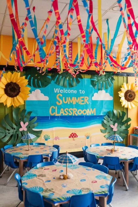 15 Charming Summer Door Decorations to Brighten Your Classroom Summer School Party, School Party Decorations, Summer Door Decorations, Summer Bulletin Boards, Blooming Sunflower, Classroom Images, Hot Air Balloon Adventure, Colorful Ice Cream, Sunflower Garden