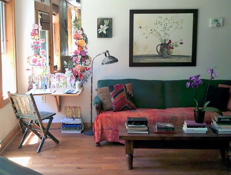 A Teeny-Tiny Art Studio in Asheville — Favorite Room Small Apartment Art, Tiny Art Studio, Room Art Studio, Gallery Apartment, Big Paintings, Small Art Studio, Tiny Art, Art Studio At Home, Studio Gallery