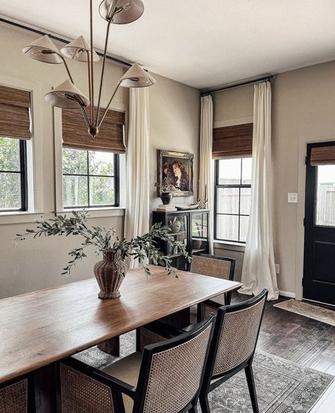 Dining Room With Windows, Dining Room Window, Dining Room Window Ideas, Roller Shades Living Room, Dining Room Window Treatments, Window Wall Decor, Dining Room Windows, Traditional Dining Room, Dining Room Makeover