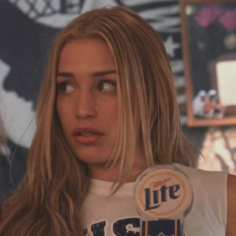 Piper Perabo Hair, Pretty Blonde Actress, Piper Perabo 90s, Coyote Ugly Aesthetic, 90s Long Layers, Violet Sanford, Coyote Ugly Outfit, Ugly Hair, Piper Perabo