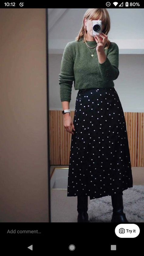 Polka Dot Skirt + Green Jumper http://brickdustandglitter.blogspot.com/ Polka Dot Skirt Outfit Winter, Green Jumper Outfit, Jumper With Skirt, Green Polka Dot Skirt, Polka Dot Skirt Outfit, Dot Skirt Outfit, Green Sweater Outfit, Cropped Sweater Outfit, Jumper And Skirt