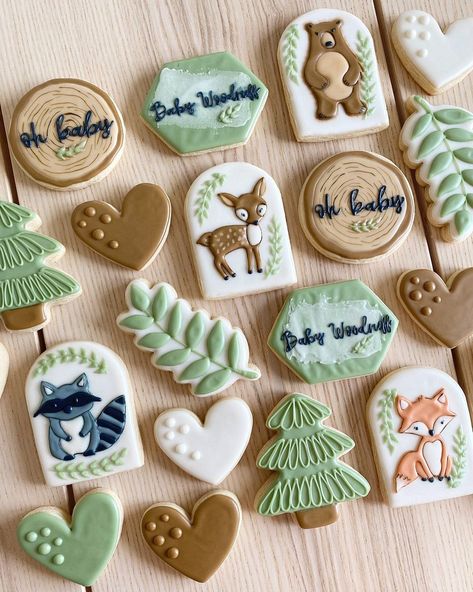 Woodland Shower Cookies, Woodland Royal Icing Cookies, Woodland Cookies Baby Boy, Woodland Animal Cookies Decorated, Woodland Decorated Cookies, Woodland Themed Cookies, Woodland Creature Cookies, Cookies For Baby Shower Boy, Woodland Baby Shower Desserts