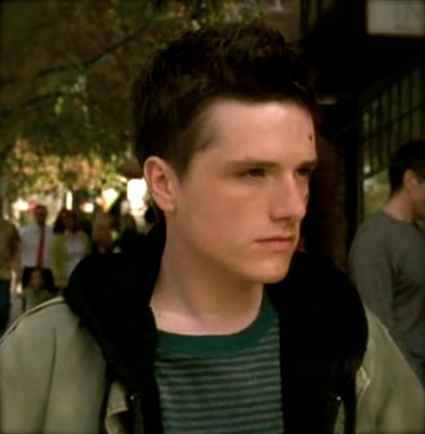 Josh Hutcherson in "The Forger" (2012) Josh Hutcherson The Forger, The Forger, Robin Scherbatsky, Seth Macfarlane, Male Celebrity, Josh Hutcherson, James Mcavoy, Favorite Actors, Five Night