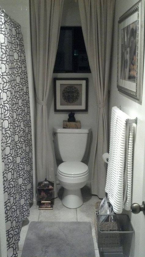 This is how I turned the toilet into the throne. Inexpensive cotton curtains from Ikea, safety pins and a tension rod were used to get this look that also hides the plunger and the toilet brush. Apartment Organization Diy, Hidden Toilet, Bathroom Towel Decor, Bathroom Decor Themes, Tension Rods, Trendy Apartment, Restroom Decor, Small Toilet, Bathroom Decor Apartment