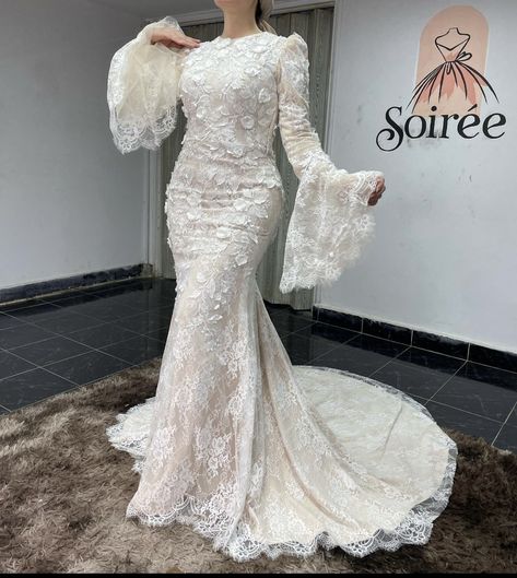 Bridal Jumpsuit With Train, Hijabi Dresses Soiree, Simple Engagement Dress, Wedding Dresses Hijab Bride, Hijabi Dresses, Prom Night Dress, Best Casual Dresses, Wedding Dress Types, Muslim Evening Dresses