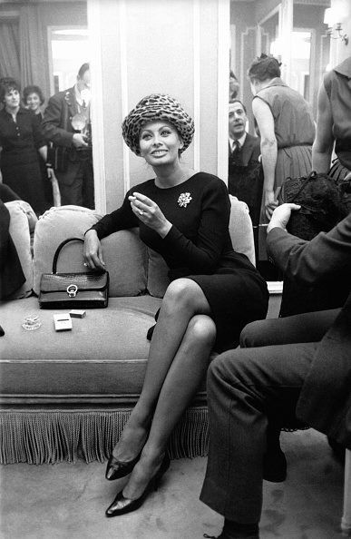 Carlo Ponti, Actors Then And Now, Marc Bohan, Sofia Loren, Fashion Design Collection, Winter Fashion Outfits Casual, Old Hollywood Stars, Sophia Loren, Beauty Icons