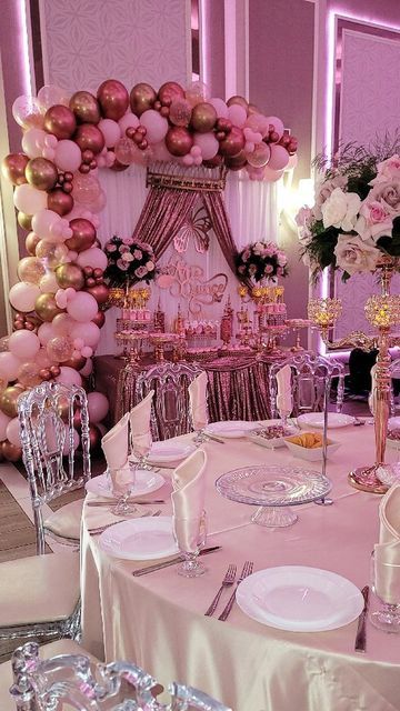 EVENT DESIGNER on Instagram: "Floral design Candy Table Main table By @blossombloomsevents Save the date with time Reserva tu fecha con tiempo #quinceañera #sweet16 #flowercenterpiece #quinceañera #Flowerarrangement #dulces16 #quinceaños #candybar #desserttable #candytable #partydecoration #misquince #sweetsixteen #princess #Backdrop #fiestade15 #misquinceaños #sweet15 #princesa #princess #xvaños #sweet16 #sweet16party #maintable #backdrop #princessparty" Candy Quinceanera Theme, Sweet 16 Stage Decor, Quince Candy Table Ideas, Quinceanera Main Table Ideas, Quince Court Table, Purple Quinceanera Theme, Quinceñera Ideas, Sweet 16 Party Planning, Princess Backdrop