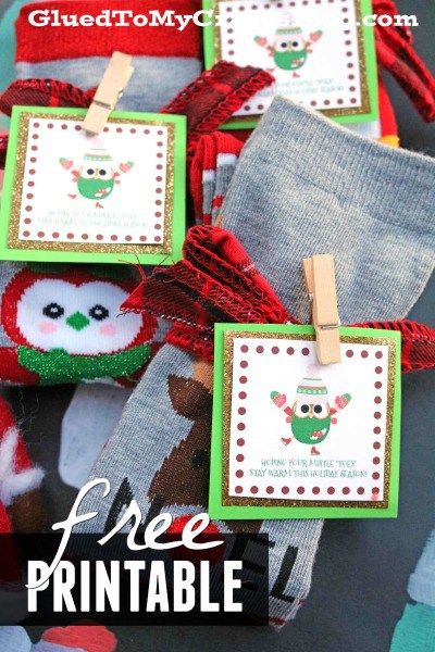 Mistle Toes Gift Cute Ideas, Christmas Sock Tags Free Printable, Sock Ideas Gift, Free Printable Christmas Gift Tags For Socks, Socks Christmas Gift Tag, Christmas Socks Gift Tag Free Printable, Christmas Sock Gift Tag, For Your Mistle Toes Printable Tags, Sock Gift Tags Free Printable