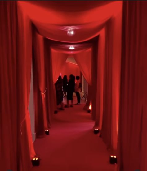 50 Shades Party Ideas, Red Light Party, Cabaret Stage Design, Cabaret Event Decor, Red Party Aesthetic, Red Carpet Event Entrance, Red Nightclub, Red Party Themes, Red District