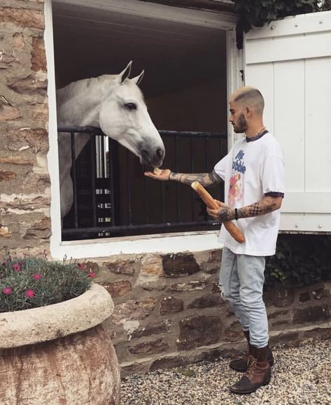 Mohammed Hadid, One Direction Background, Zany Malik, Zayn Malik Video, Yolanda Hadid, Zayn Malik Photos, In Her Garden, Zayn Malik Pics, Happy Birthday My Love