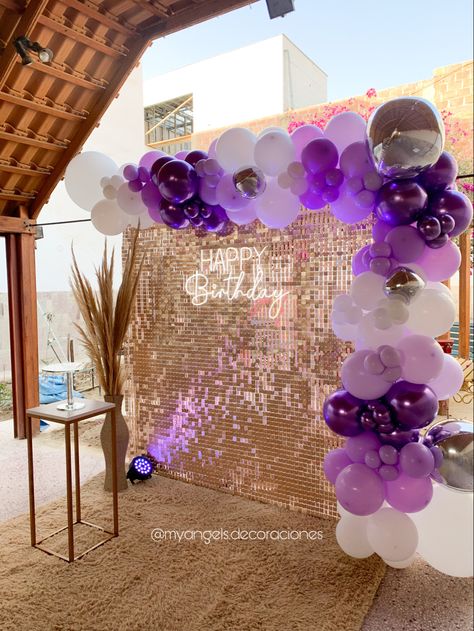 Purple Theme Bday Party, 30th Birthday Ideas For Women Purple, Purple Gold White Birthday Party, 30th Birthday Party Themes, 40th Birthday Themes, Gold Theme Party, 30th Birthday Ideas For Women, 30th Birthday Themes, Grad Party Decorations