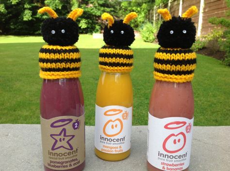 Bumble bee hats for innocent smoothies Nerdy Knitting, Bee Hats, Innocent Smoothie, Innocent Drinks, Egg Cosy, Preemie Hats, Honey Bottles, Knitting For Charity, Knit Toys