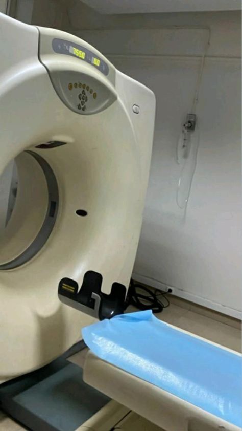 Mri Machine Snapchat, Hospital Food Snapchat Stories, Laying In Hospital Bed Snapchat, Medicines Snapchat Story, Ct Scan Aesthetic, Hospital Story Instagram, Doctor Snapchat Stories, Doctor Snapchat, Hospital Asethic