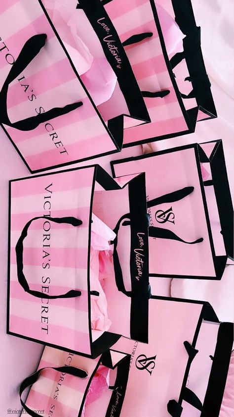 Victorias Secret Shopping Bag Aesthetic, Victoria Secret Valentines Day, Victoria’s Secret Aesthetic, Viktoria Secret, Victoria Secret Gifts, Victoria's Secret Aesthetic, Victoria's Secret Perfume, Victoria Secret Wallpaper, Victoria Secret Black