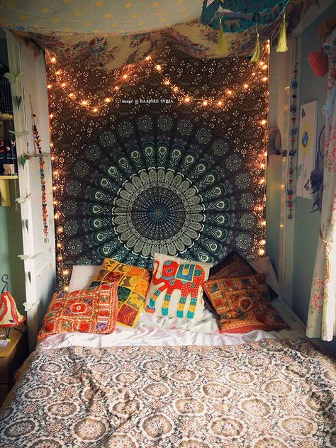 Large Blue Hippie Mandala Tapestry | for cozy nights and fresh morning starts - get yours at Amazon.co.uk #hippie #hippiemorning #boho #bohochick #bed #diyhomedecor #homedecor #mandala #blue #bedroomideas #amazonfinds #shop #afflink Room Ideas With Tapestry, Mandala Tapestry Bedroom, Mandala Blue, Bedding Queen, Fresh Morning, Elephant Tapestry, Queen Bedspread, Blue Tapestry, Bohemian Bedding