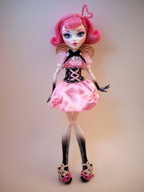 C.A. Cupid Short Masquerade Dress, Cupid Monster High, Ca Cupid, Cupid Doll, Court Of The Dead, Monster High Toys, Masquerade Dress, Monster High Doll Clothes, Arte Monster High