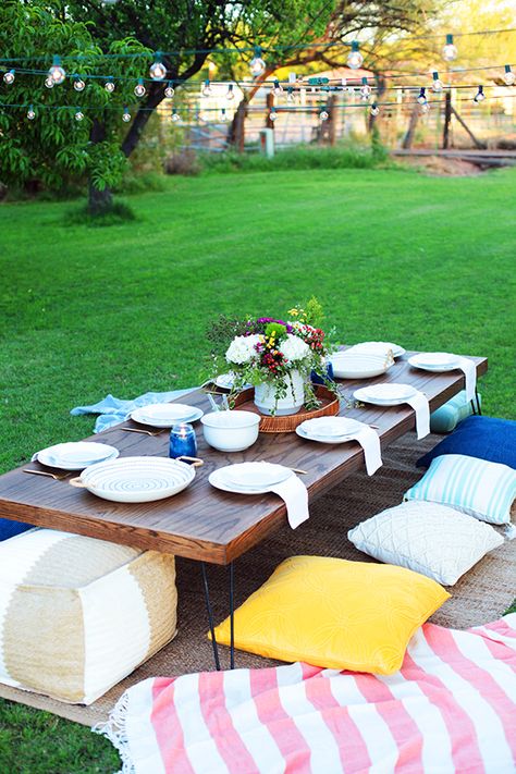 Girls Night Outdoor Dinner Party - Juniper Home Bohomeian Living Room Ideas, Diy Low Table Outdoor, Low Table Diy, Low Outdoor Table, Floor Dining, Low Dining Table, Diy Esstisch, Outdoor Dinner Party, Diy Hairpin