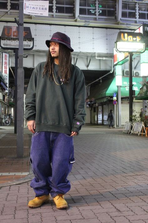 Hip Hop Wear, 80s Streetwear, Hype Clothing, Yellow Boots, Earthy Outfits, Baggy Clothes, Japanese Street Fashion, Urban Wear, Street Chic