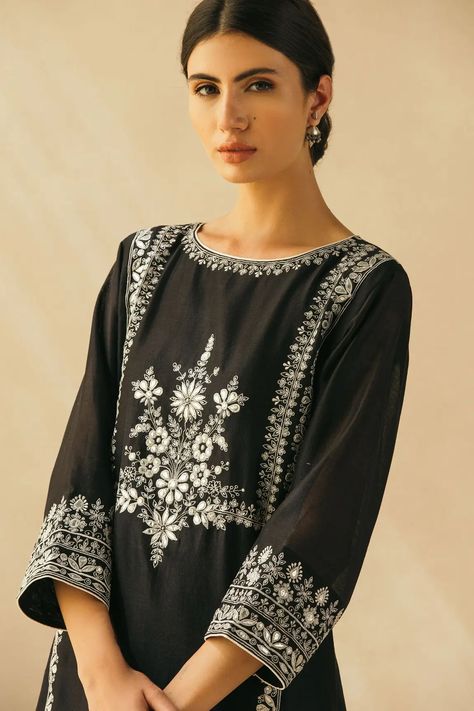 Sureena Chowdhri Black Silk Chanderi Floral Embroidered Kurta Set at Aza Fashions Sureena Chowdhri, Black Kurti, Kurta Set For Women, Gota Work, Embroidery Suits, Kurta Designs, Butterfly Wallpaper, Midnight Black, Kurta Set