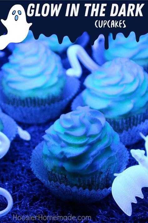 Glow In The Dark Food, Dark Cupcakes, Glow In The Dark Cupcakes, Cut Flowers To Grow, Neon Cupcakes, Cupcakes Easy, Glow In Dark Party, Cupcake Videos, Dark Food