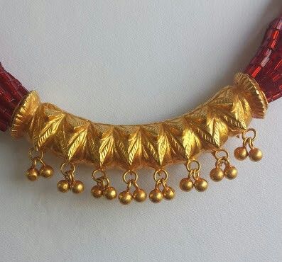 Pote mala Nepali Gold Jewellery, Tilhari Design, Nepali Jewelry Gold, Kumauni Jewellery, Nepalese Jewelry, Nepali Jewelry, Temple Jewelry Necklace, Gold Jewellry, Beautiful Gold Necklaces