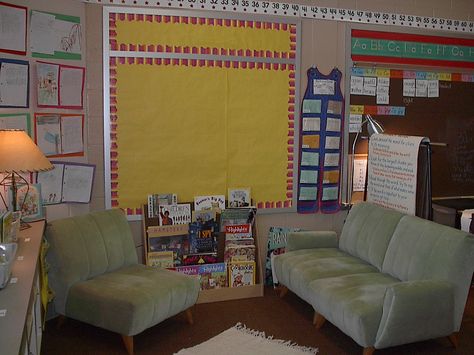 Truth For Teachers - Creating a Cozy Classroom Couch In Classroom, Counselor Office Setup, School Counselor Office Setup, Reading Corner Classroom, Classroom Decor Middle, Middle School Classroom Decor, School Counselor Office, Dream Classroom, Classroom Decor High School