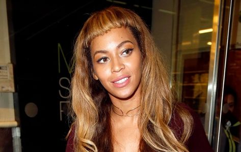 Finding a Great Beautician Just Got Easier Very Short Bangs, Beyonce Hair, Baby Bangs, Short Bangs, Cut Her Hair, Famous Women, Celebrity Hairstyles, Hairstyles With Bangs, Beyonce