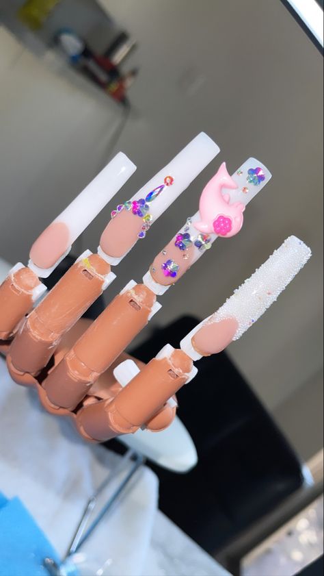 Nail Tech Ideas Nailart, State Board Nail Tech, Future Nail Tech, Beginner Nail Tech Aesthetic, Nail Tech Black Women, Nail Tech Goals, Nail Tech Lifestyle, Nail Tech Outfits For Work, Nails Tech Aesthetic