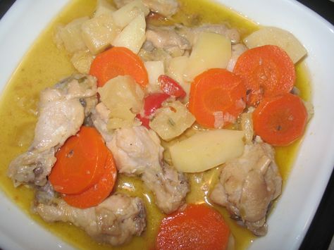 Pininyahang Manok Pininyahang Manok, Filipino Dish, Filipino Cuisine, Filipino Dishes, Carrots And Potatoes, Stuffed Whole Chicken, Pinoy Food, Filipino Food, Filipino Recipes