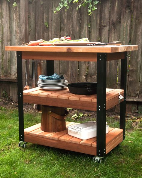 How to: Make a DIY Rolling Grill Cart and BBQ Prep Station Outdoor Kitchen Cart, Diy Grill Table, Grill Cart, Diy Grill, Bbq Table, Outdoor Kitchen Countertops, Grill Table, Diy Bbq, Grill Station