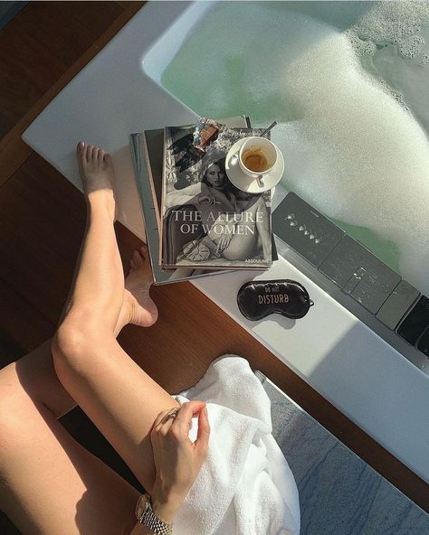 a monday mood indeed. bath time relaxation after a long day. Spa Day Pictures, Fancy Bath, Spa Aesthetic, Day Pictures, Rich Girl Aesthetic, Bath Essentials, Dear Future, Healthy Girl, Do Not Disturb