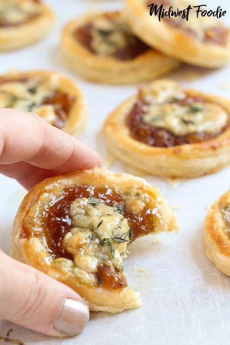 Caramelized Onion & Blue Cheese Puff Pastry Tarts | Midwest Foodie Blue Cheese Puff Pastry, Canapes Gourmet, Puff Pastry Tarts, Caramelised Onion Tart, Cheese Puff, Puff Pastries, Cheese Puff Pastry, Puff Pastry Tart, Cheese Tarts