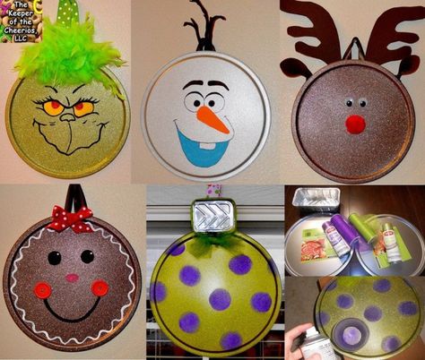 Door Hangers Diy Easy, Lid Crafts, Homemade Christmas Ornaments, Pizza Pans, Christmas Crafts To Sell, Canning Lids, Pizza Pan, Diy And Crafts Sewing, Snacks Für Party