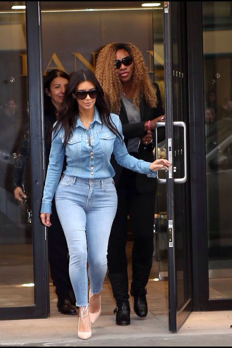 Denim on denim outfit-Kim kardashian Denim On Denim Outfit Black Women, Kim Kardashian Style Dress, Denim Top Outfit, Demin Outfit, Denim Skirt Outfit Summer, Summer Denim Outfits, Denim Shirt Outfit, Jumpsuit Denim, Neutral Outfits