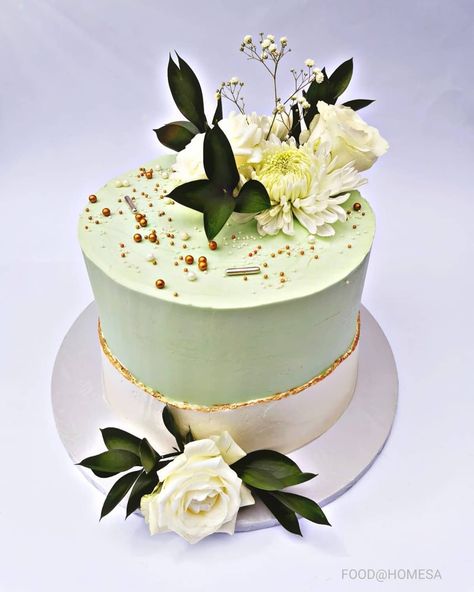 Green Fault Line Cake, Mint Green Cake Birthday Simple, Cake Verde, Nikkah Cake, 1 Tier Wedding Cakes, Mint Green Cakes, Green Birthday Cakes, Fault Line Cake, Big Cake