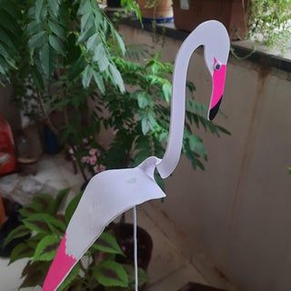 Plastic Flamingo Ideas, Pvc Birds, Pvc Birds Patterns Free, Flamingo Yard Art Diy, Pvc Bird Play Gym Diy, Pvc Pipe Birds, Pvc Recycling, Wind Spinners Diy, Yard Flamingos