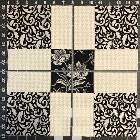 Dissapearing 4 Patch Quilt Pattern, Disappearing Blocks, Throw Quilts, Quilting Art, Quilt Blocks Easy, Bed Quilts, Quilting Motifs, Stay Creative, Creative Workshops