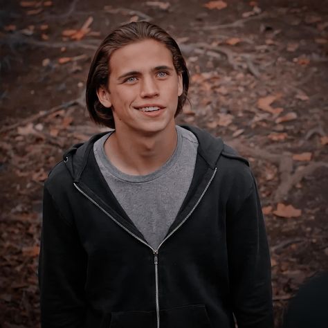 Tanner Buchanan, Robby Keene, Miguel Diaz, Cobra Kai Dojo, Karate Kid Cobra Kai, Kid Cobra, Hair Catalog, Miyagi, Karate Kid