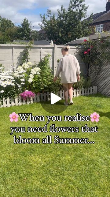 Stephanie Larbey on Instagram: "New Flowers 🌸

The poppies look beautiful when they are in full bloom but they don’t last very long and it leaves a big gap in this boarder. So I decided to plant some late Summer flowers to fill the space. 

Plant list: 
Salvia Lyrical White
Pink Snapdragon 🌸
Dianthus Scent First Memories 

Also in the boarder:
Annabelle Hydrangeas 
Leucanthemum x superbum 🌼 
Various roses 🌹" Hydrangea And Salvia, Spring Flowers Garden Landscaping, Rose And Hydrangea Garden, White Salvia, Pink Snapdragon, Garden Front Of House, Annabelle Hydrangea, Late Summer Flowers, Spring Garden Flowers