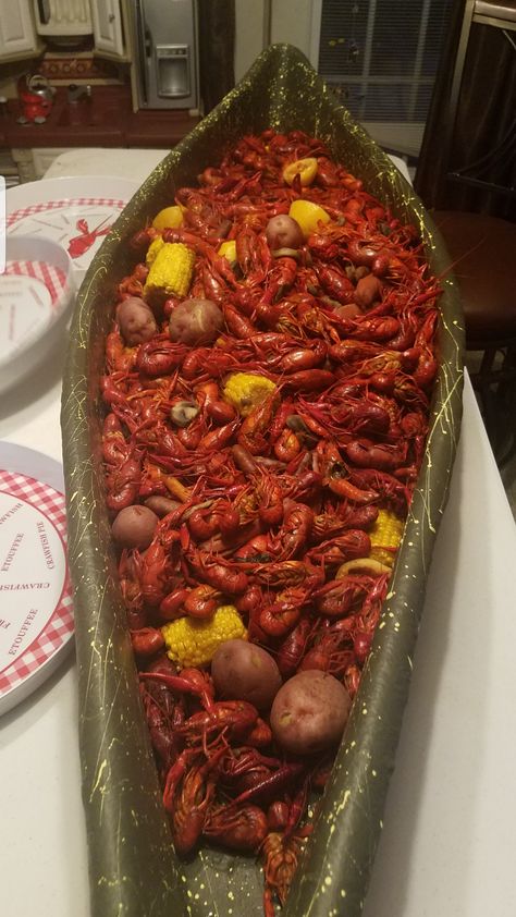 Crawfish Boil Recipe, Boiled Crawfish, Seafood Boil Party, Healthy Prepared Meals, Crawfish Recipes, Seafood Boil Recipes, Boiled Food, Yummy Seafood, Weekend Cooking