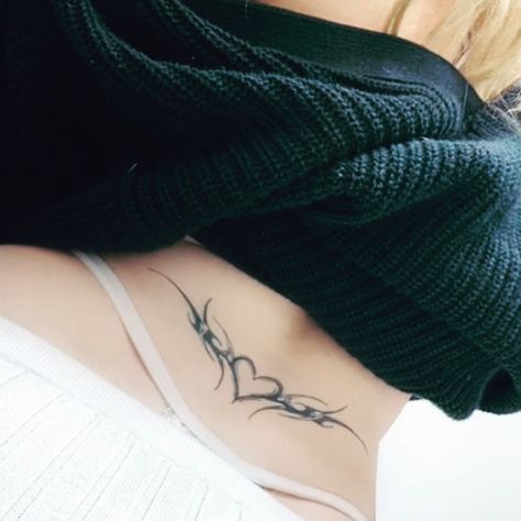 Symbole Tattoo, Tramp Stamp Tattoos, Waist Tattoos, Парные Тату, Cute Little Tattoos, Cute Tattoos For Women, Spine Tattoos, Subtle Tattoos, Dream Tattoos