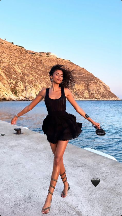 Imaan Hammam Style, Imaan Hammam, Beatiful People, Event Outfit, Tall Girl, Celebrity Outfits, Insta Photo Ideas, Classic Outfits, Trendy Fashion Women