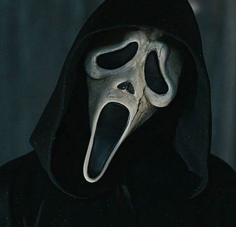 Scream Characters, Scream Vi, Ghost Face Mask, Wiccan Sabbats, Horror Photos, Scream Franchise, Ghostface Scream, Scream 6, Cool Pokemon Wallpapers