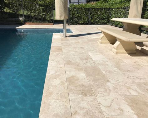 Backyard Travertine Pavers, Travertine Alfresco, Pool Travertine, Pool Flooring, Travertine Pool Deck, Jacuzzi Ideas, Travertine Pool Decking, Cream Travertine, Concrete Stamp