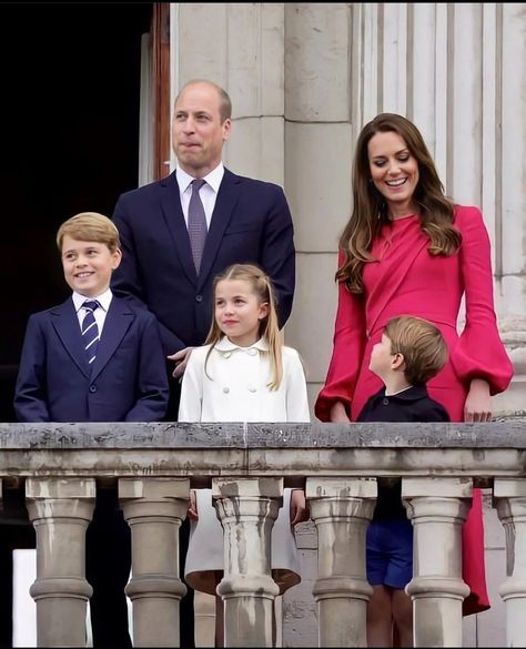 Prince William Family, Carole Middleton, Kate Middleton Wedding, Principe William, Camilla Duchess Of Cornwall, Elisabeth Ii, Princess Kate Middleton, Catherine Elizabeth Middleton, Prince William And Catherine