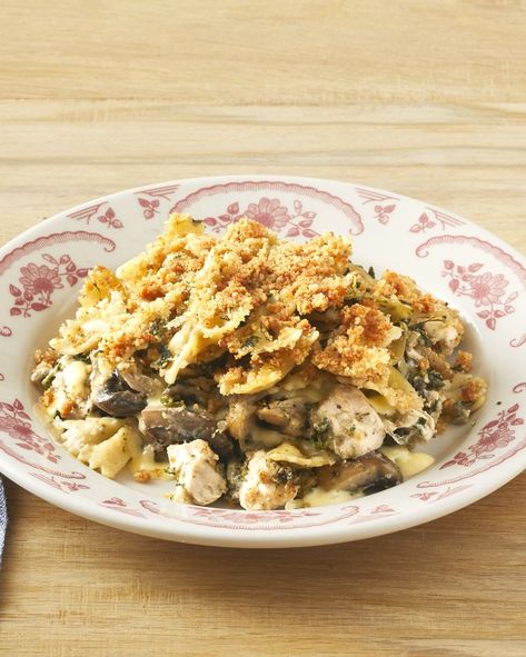 Turkey Tetrazzini Pioneer Woman Turkey, Autumn Pasta Recipes, Small Thanksgiving, Turkey Tetrazzini, Thanksgiving Leftover Recipes, Turkey Casserole, Leftover Turkey Recipes, Leftover Turkey, Leftovers Recipes