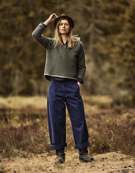 Earthy Style, Scandinavian Fashion, Quirky Fashion, Bohol, Work Wear Women, Inspiration Style, Solid Colour, Women's Trousers, Edgy Fashion