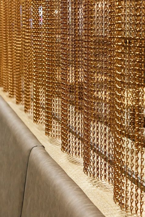 Chain Curtain, Curtain Divider, Space Divider, Space Dividers, Gold Curtains, Metal Curtain, Restaurant Lounge, Partition Design, Bar Interior