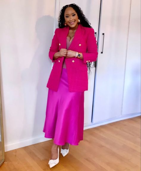 Magenta Outfit Ideas, Pink Blazer Outfit Work, Magenta Outfit, Modest Dressing, Satin Skirts, Career Outfits, Elegant Outfit Classy, Color Blocking Outfits, Professional Outfits Women